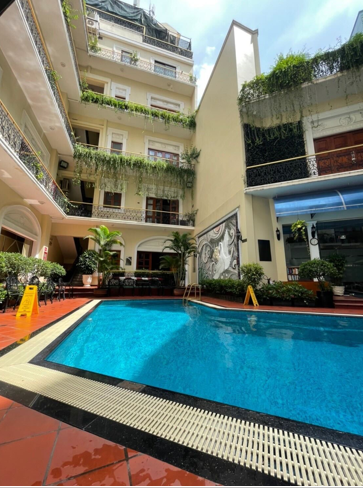 ホテル マジェスティック サイゴンのプール